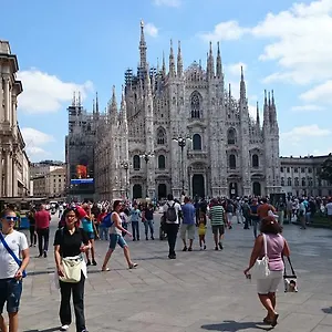 Apartment Flat In Duomo, Milan